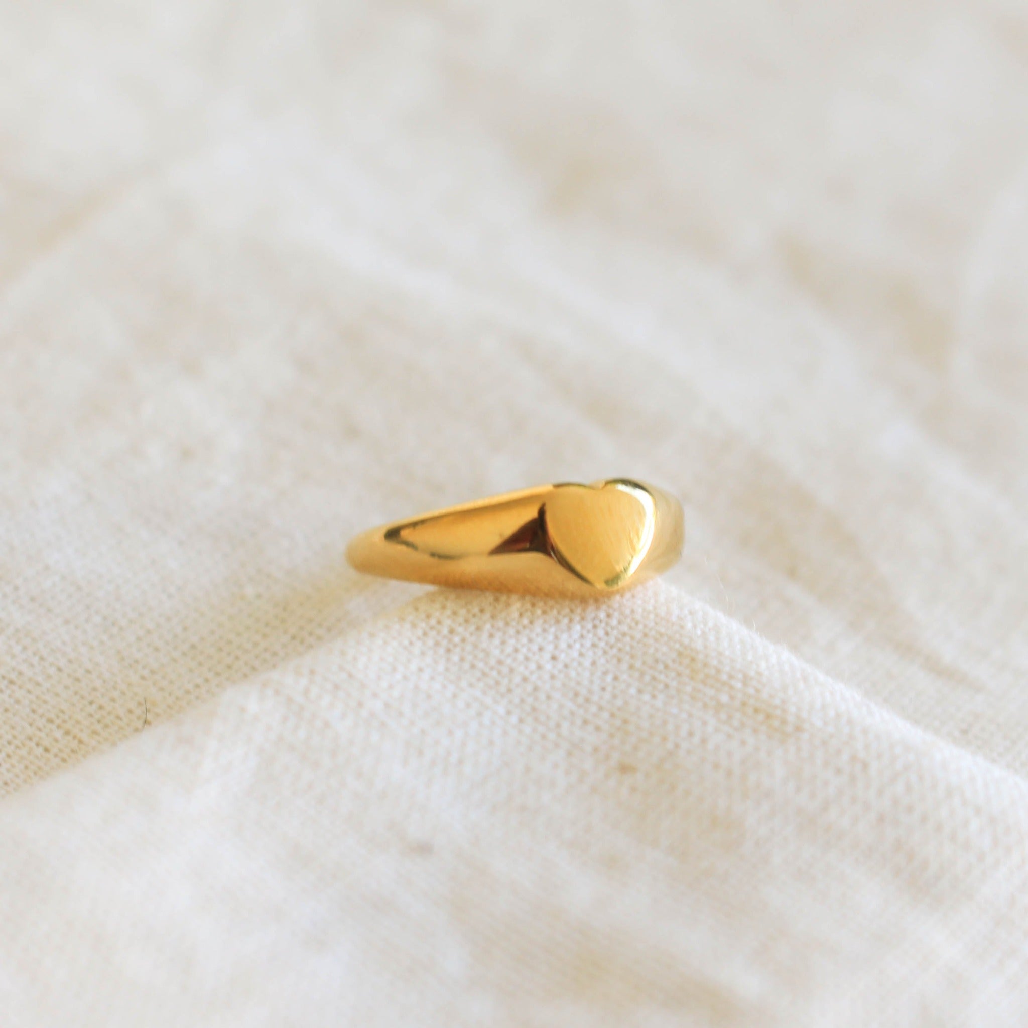 Anillo Corazón Dorado